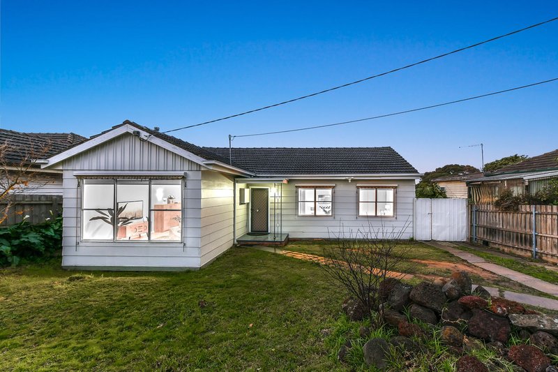 Photo - 19 Liege Avenue, Noble Park VIC 3174 - Image 2