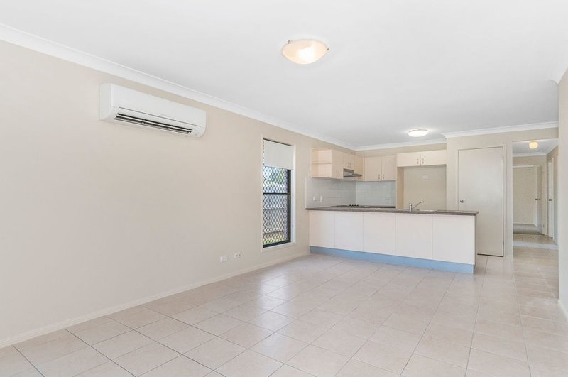 Photo - 19 Lifestyle Close, Waterford West QLD 4133 - Image 4