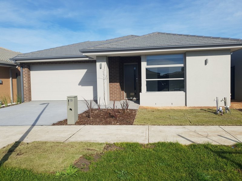 Photo - 19 Lignum Street, Craigieburn VIC 3064 - Image