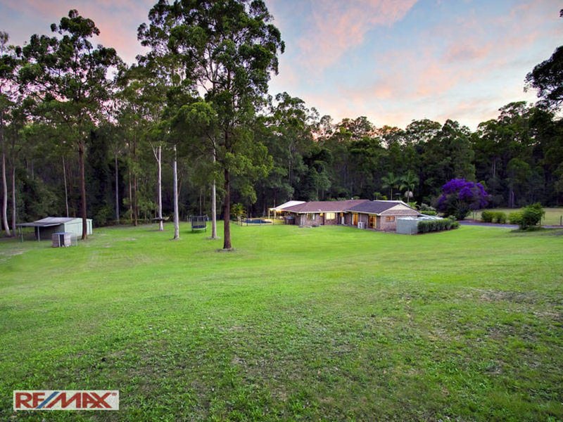 19 Lindale Court. , Cashmere QLD 4500