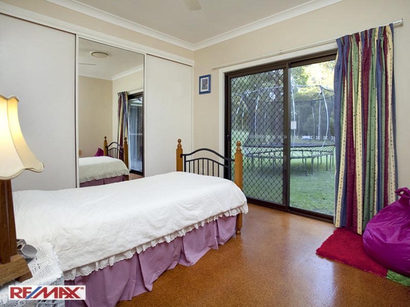 Photo - 19 Lindale Court. , Cashmere QLD 4500 - Image 11