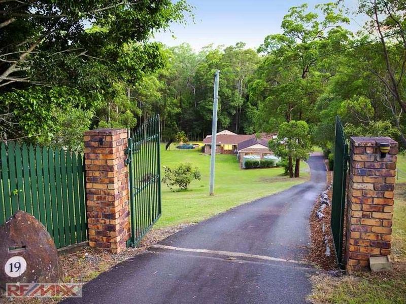 Photo - 19 Lindale Court. , Cashmere QLD 4500 - Image 22