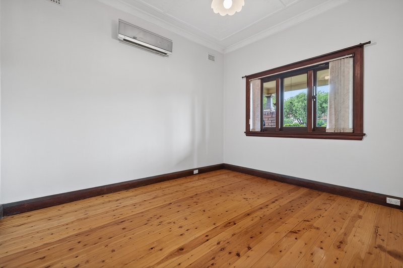 Photo - 19 Linden Avenue, Punchbowl NSW 2196 - Image 9
