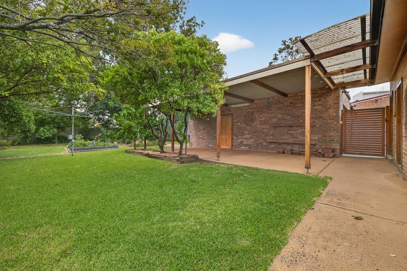 Photo - 19 Linden Avenue, Punchbowl NSW 2196 - Image 11