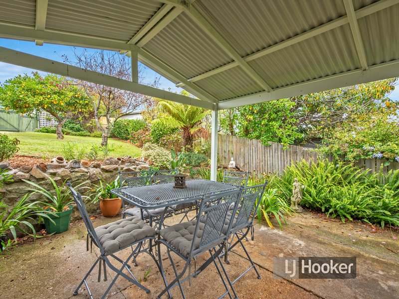 Photo - 19 Linton Street, Upper Burnie TAS 7320 - Image 2