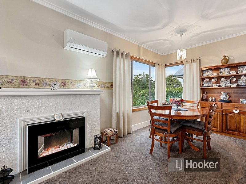 Photo - 19 Linton Street, Upper Burnie TAS 7320 - Image 5