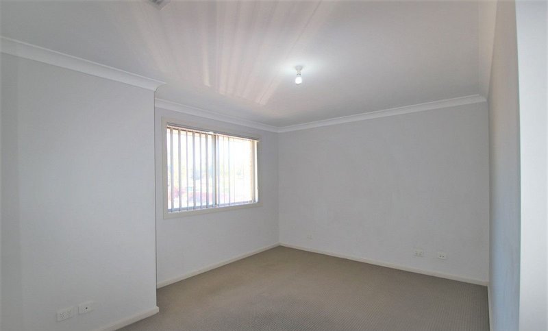 Photo - 19 Lister Place, Rooty Hill NSW 2766 - Image 4