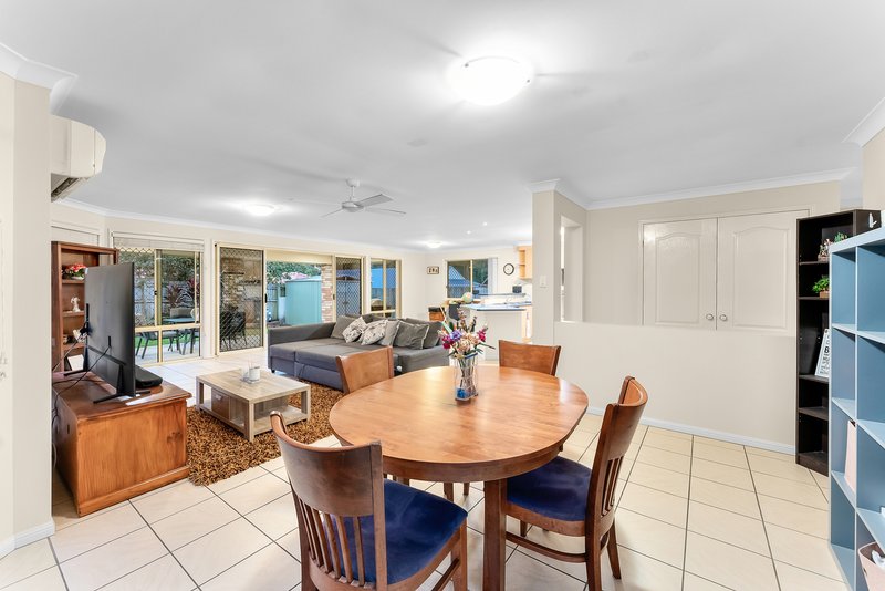 Photo - 19 Litchfield Court, North Lakes QLD 4509 - Image 8