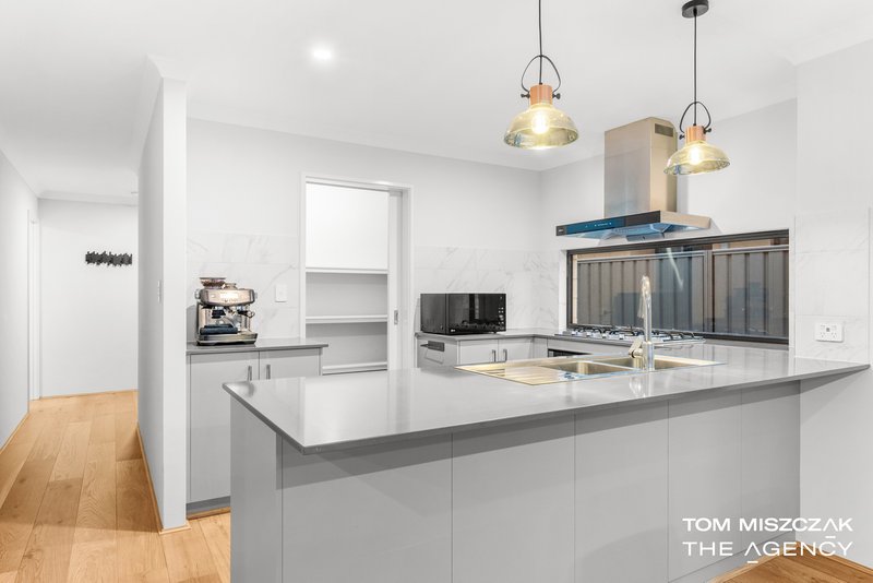 Photo - 19 Little Close, East Cannington WA 6107 - Image 8