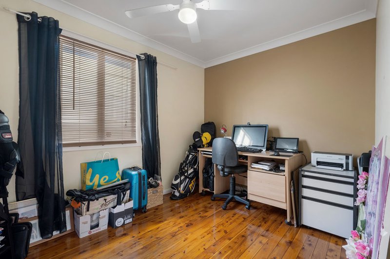 Photo - 19 Livermore Street, Redcliffe QLD 4020 - Image 5