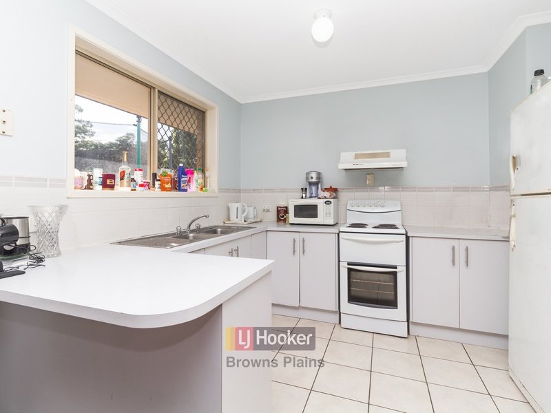 Photo - 19 Lollard Street, Hillcrest QLD 4118 - Image 5