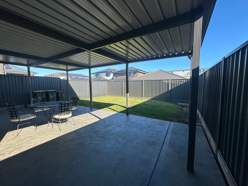 Photo - 19 Long Reef Circuit, Gregory Hills NSW 2557 - Image 9