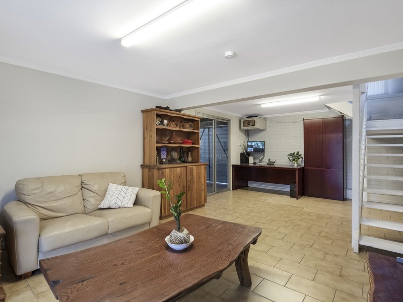 Photo - 19 Longford St , Everton Hills QLD 4053 - Image 11