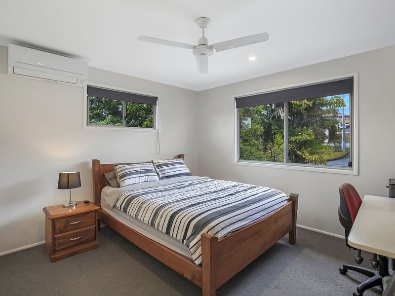 Photo - 19 Longford St , Everton Hills QLD 4053 - Image 12