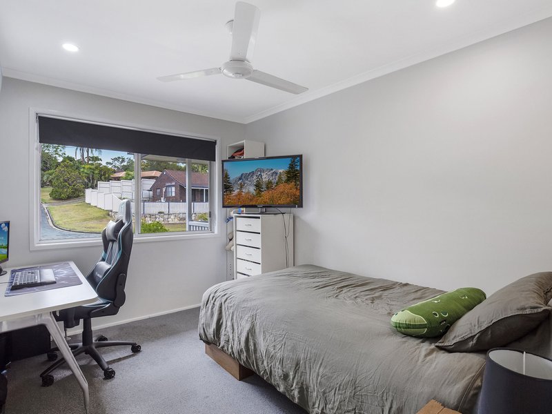 Photo - 19 Longford St , Everton Hills QLD 4053 - Image 13