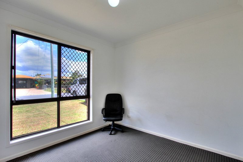 Photo - 19 Love Street, Crestmead QLD 4132 - Image 7