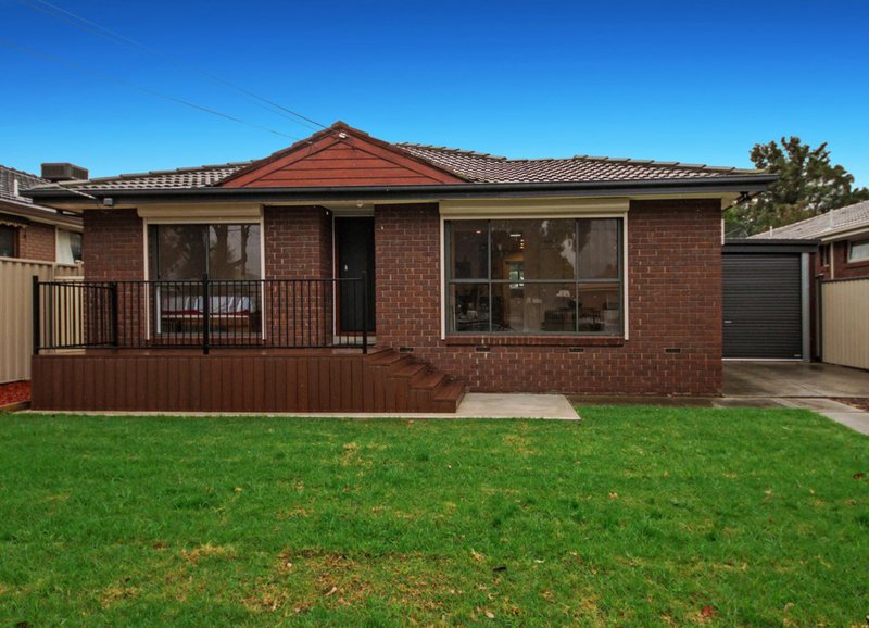 19 Lovell Drive, St Albans VIC 3021