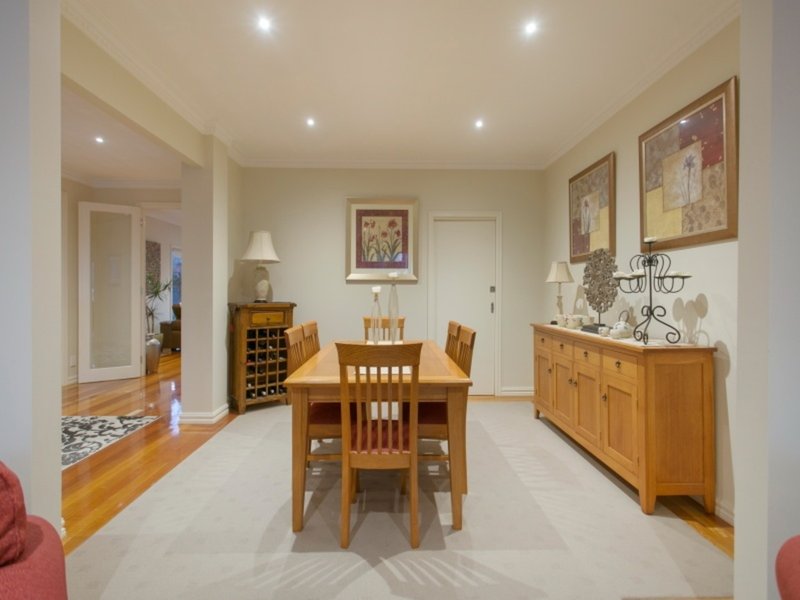 Photo - 19 Luke Court, Frankston South VIC 3199 - Image 4