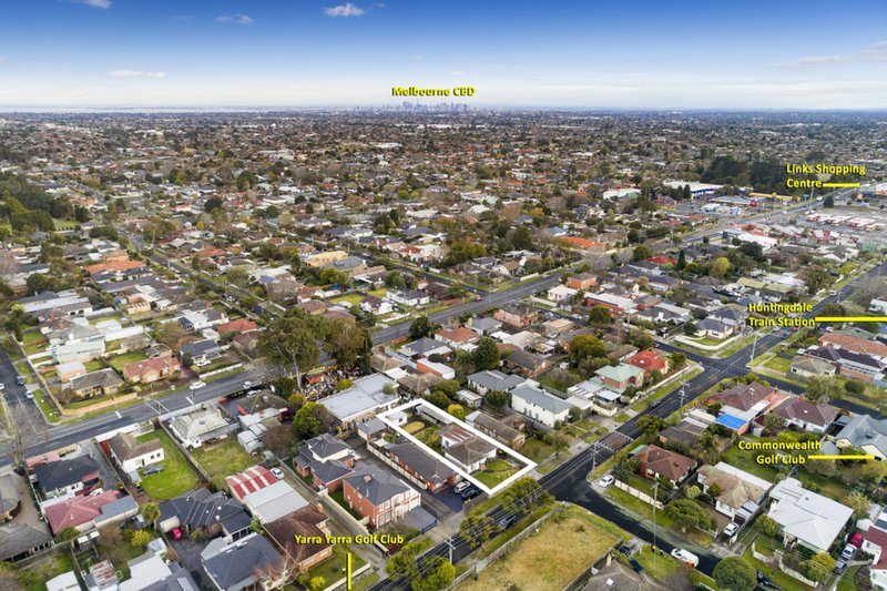 Photo - 19 Luntar Road, Oakleigh South VIC 3167 - Image 6