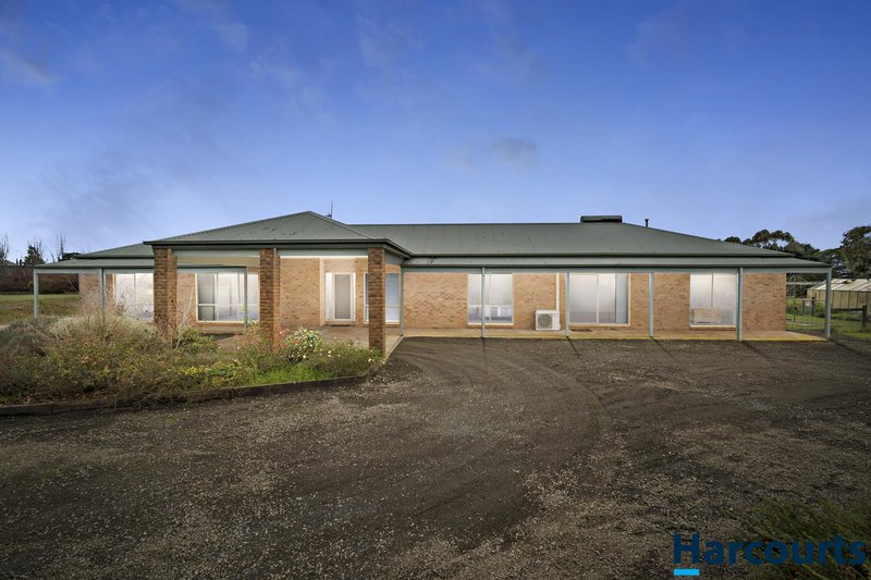 19 Lyttle Crescent, Cardigan Village VIC 3352