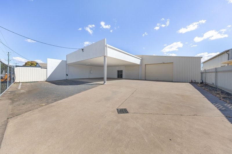 Photo - 19 Macaulay Road, Emerald QLD 4720 - Image 1