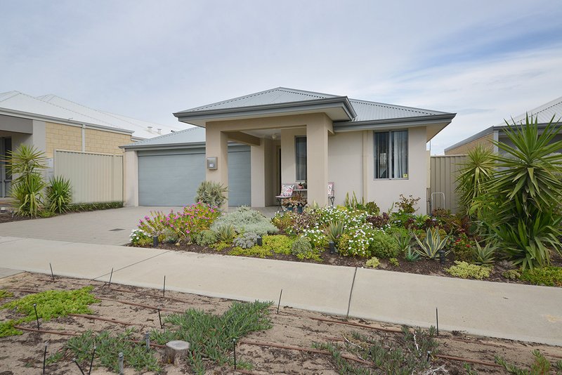 Photo - 19 Mackerel Circuit, Alkimos WA 6038 - Image 3