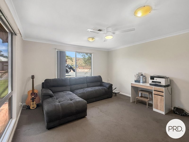 Photo - 19 Macmahon Way, Baynton WA 6714 - Image 24