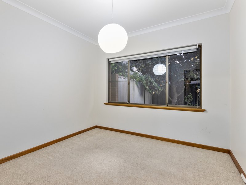 Photo - 19 Macrae Road, Applecross WA 6153 - Image 6