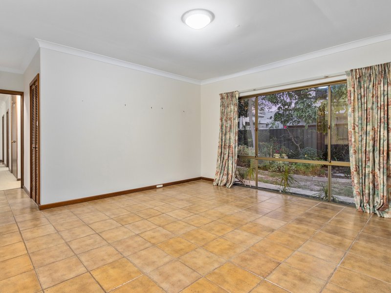 Photo - 19 Macrae Road, Applecross WA 6153 - Image 11