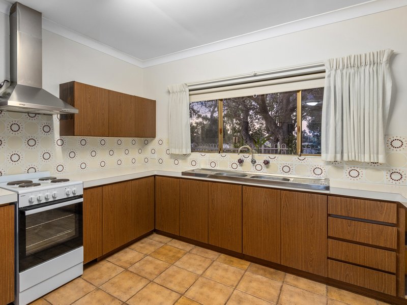 Photo - 19 Macrae Road, Applecross WA 6153 - Image 14