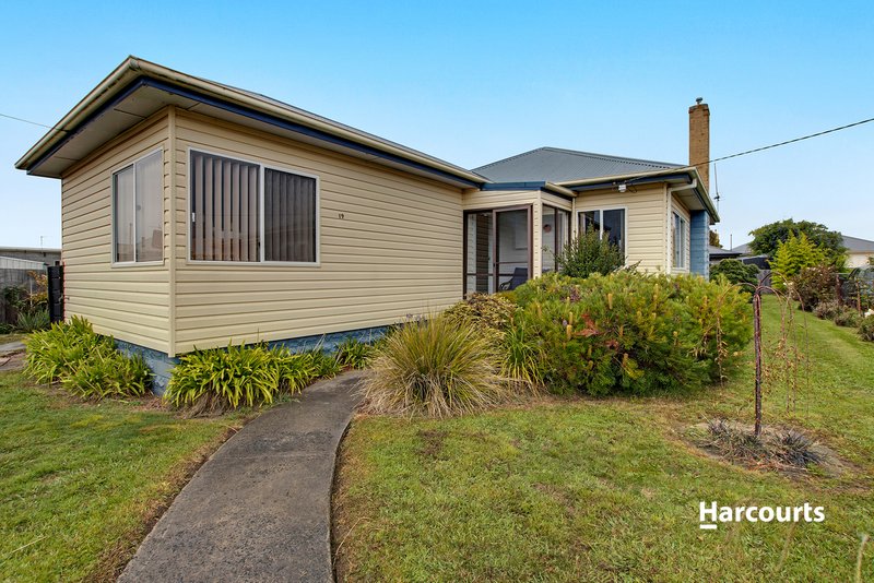 19 Madden Crescent, Devonport TAS 7310