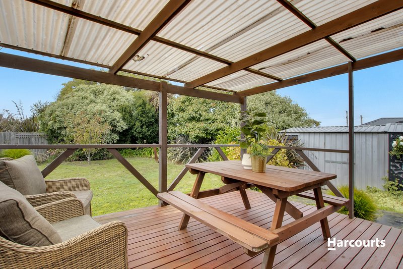 Photo - 19 Madden Crescent, Devonport TAS 7310 - Image 3