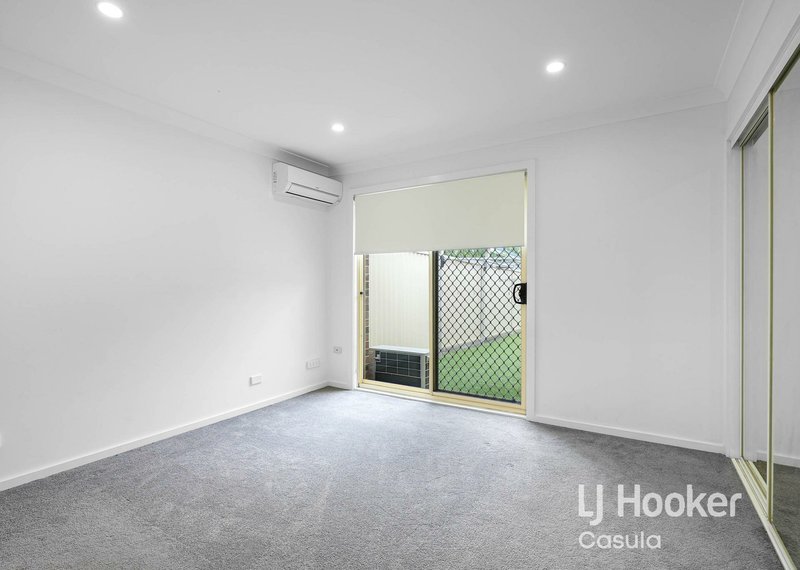 Photo - 19 Magnolia Close, Casula NSW 2170 - Image 4