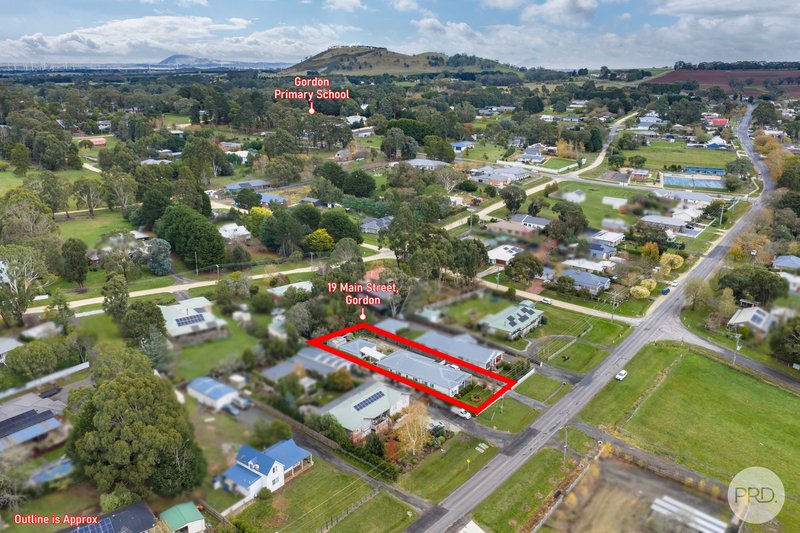 Photo - 19 Main Street, Gordon VIC 3345 - Image 20