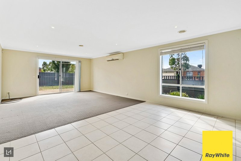 Photo - 19 Mallina Glen, Tarneit VIC 3029 - Image 7