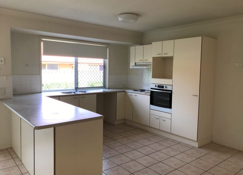 Photo - 19 Manettia Street, Wynnum West QLD 4178 - Image 4