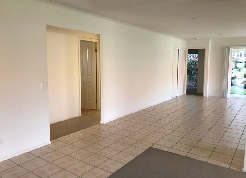 Photo - 19 Manettia Street, Wynnum West QLD 4178 - Image 9