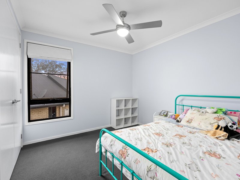 Photo - 19 Mapleton Street, South Ripley QLD 4306 - Image 21