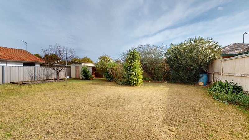 Photo - 19 Margaret Crescent, Dubbo NSW 2830 - Image 14