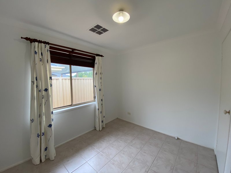 Photo - 19 Mariala Court, Holsworthy NSW 2173 - Image 8