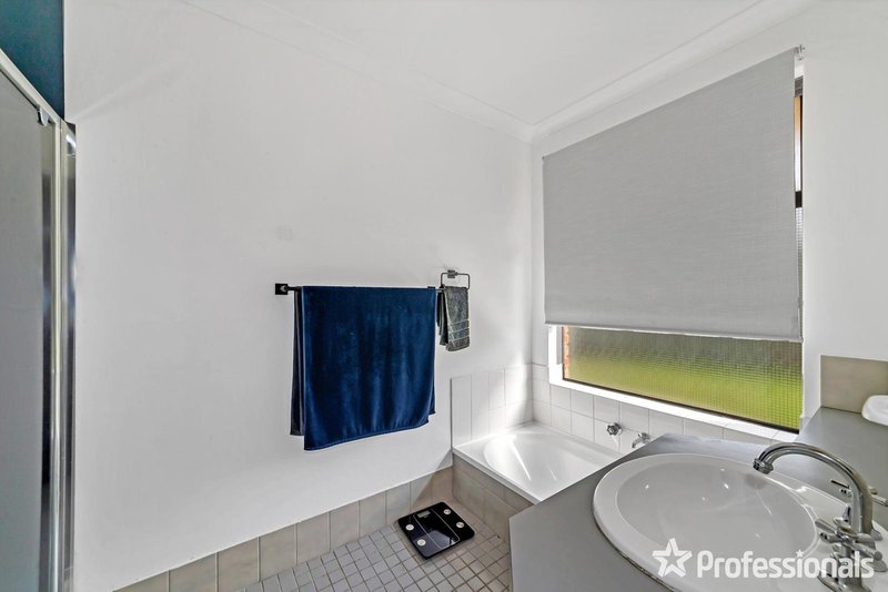 Photo - 19 Mariano Court, Rockingham WA 6168 - Image 10