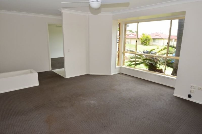 Photo - 19 Marilyn Monroe Court, Parkwood QLD 4214 - Image 7