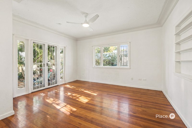 Photo - 19 Martha Street, Camp Hill QLD 4152 - Image 4