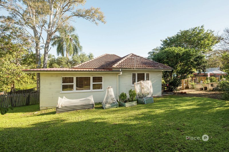 Photo - 19 Martha Street, Camp Hill QLD 4152 - Image 10