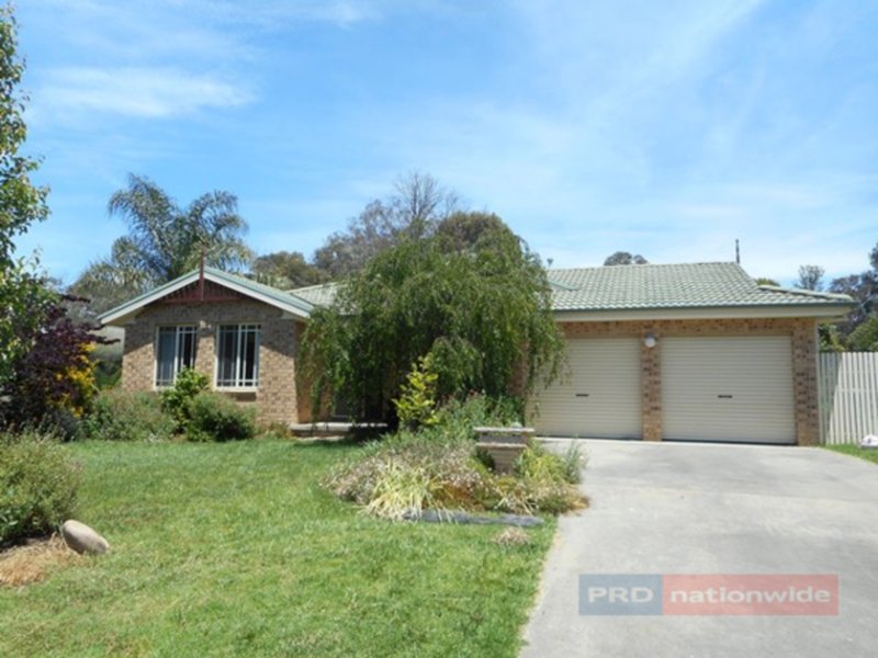 19 Martin Place, Tumut NSW 2720