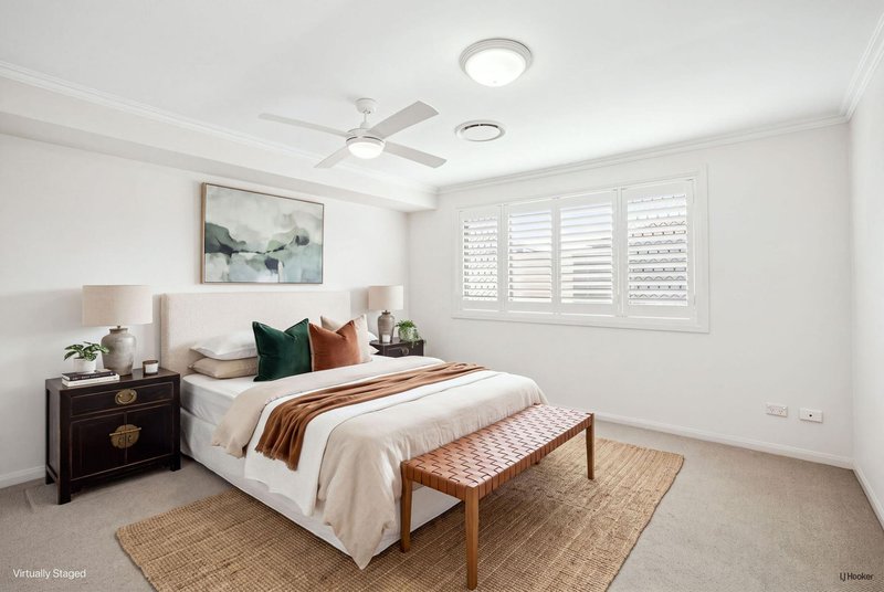 Photo - 19 Martingale Circuit, Clear Island Waters QLD 4226 - Image 11