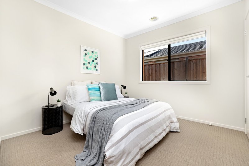 Photo - 19 Maryborough Drive, Wyndham Vale VIC 3024 - Image 16