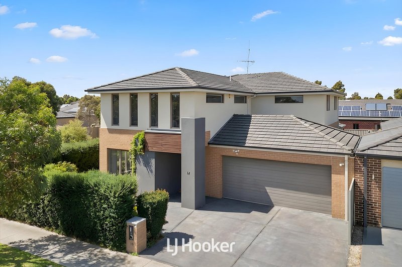 Photo - 19 Mcewan Drive, Cranbourne East VIC 3977 - Image 1