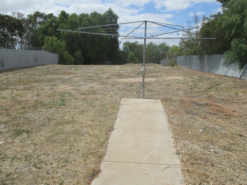 Photo - 19 Mchenry St , Murray Bridge SA 5253 - Image 8