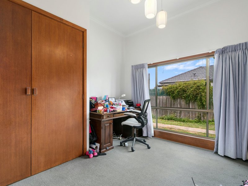 Photo - 19 Mckean Street, Bairnsdale VIC 3875 - Image 9